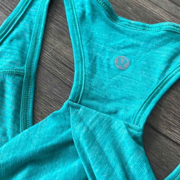 Lululemon Essential Tank - Picture 4 of 4